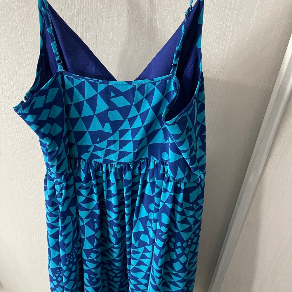 Dress - Picture 7 of 9